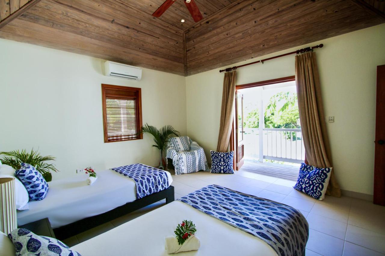 The Hideaway At Hughes Point Hotel Freetown Village Exterior foto